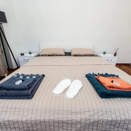 Kadikoey Merkezde Lueks Apartament *
